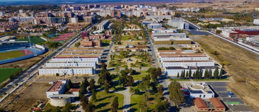 La Universidad de Huelva, sede de la asamblea general de la UNE en 2024